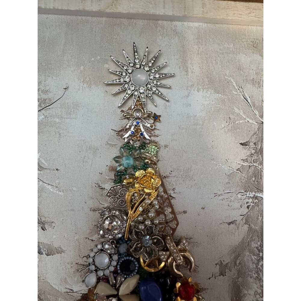Designs By Betty Jewelry Art Christmas Tree Cabin Scene 14" X 17" Logo Signed - Picture 5 of 9